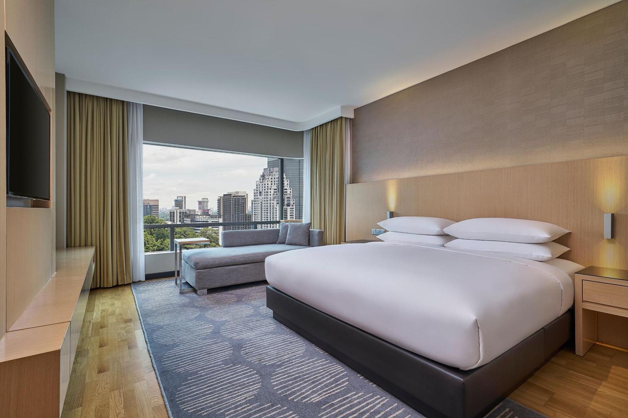 One-Bedroom Suite Club Lounge Access